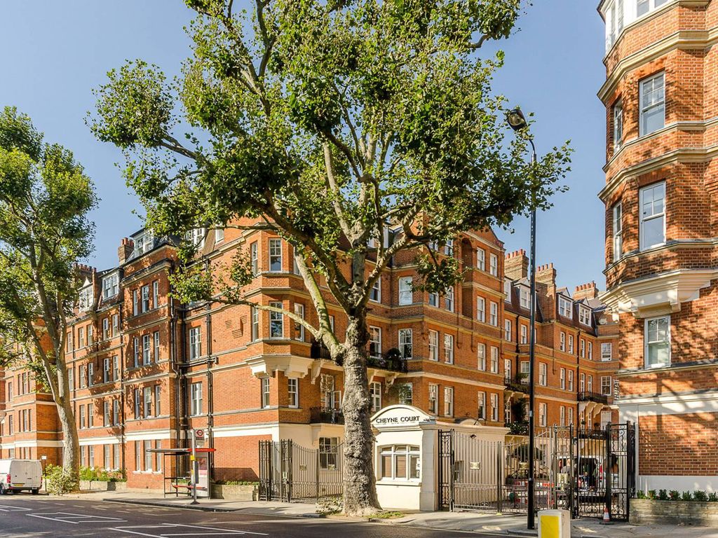 3 bed flat for sale in Cheyne Court, Chelsea, London SW3, £3,200,000