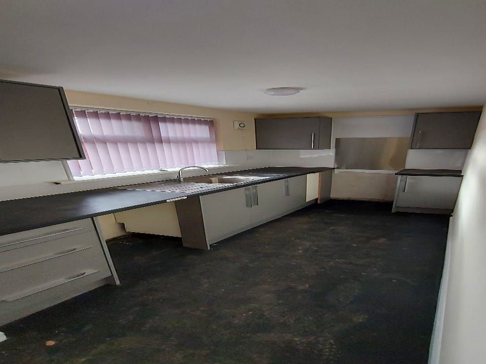 2 bed terraced house to rent in Stanley Street, Auckland DL14, £