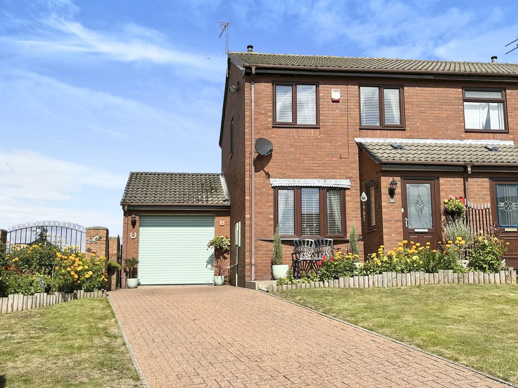 3 bed semidetached house for sale in Brockwell Court, Coundon Grange