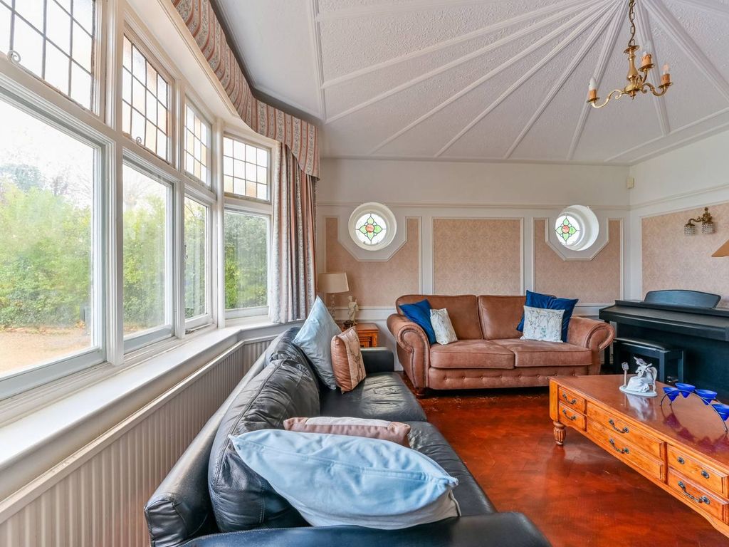 6 bed detached house for sale in Upfield, Croydon CR0 Zoopla