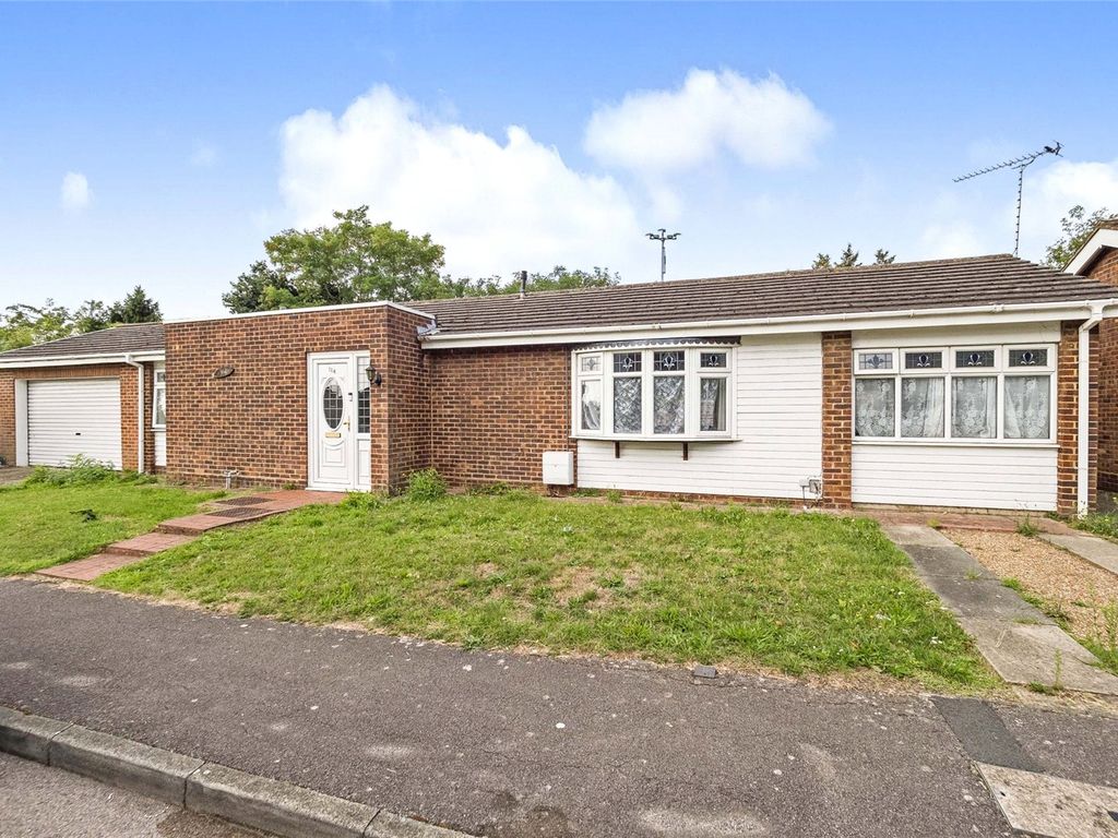 4 bed bungalow for sale in Long Green, Chigwell IG7 Zoopla