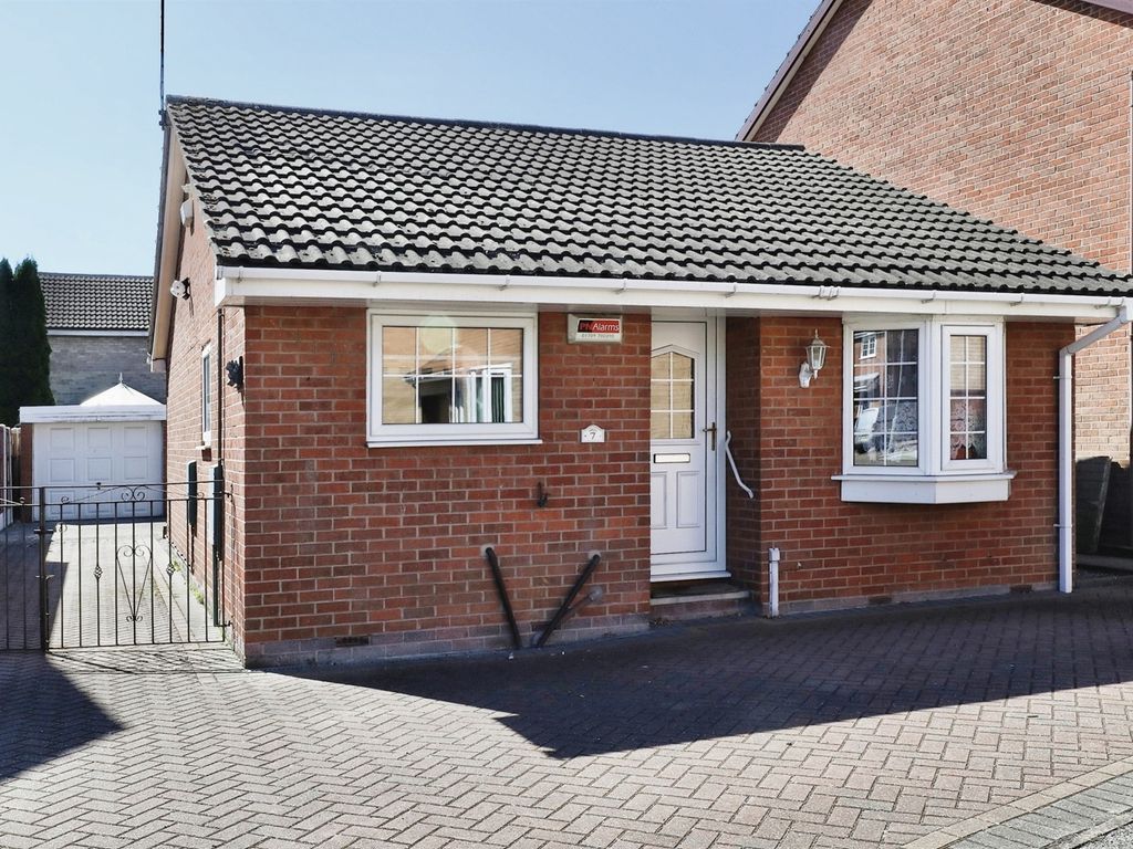 2 bed detached bungalow for sale in Belfry Way, Dinnington, Sheffield S25, £190,000 Zoopla