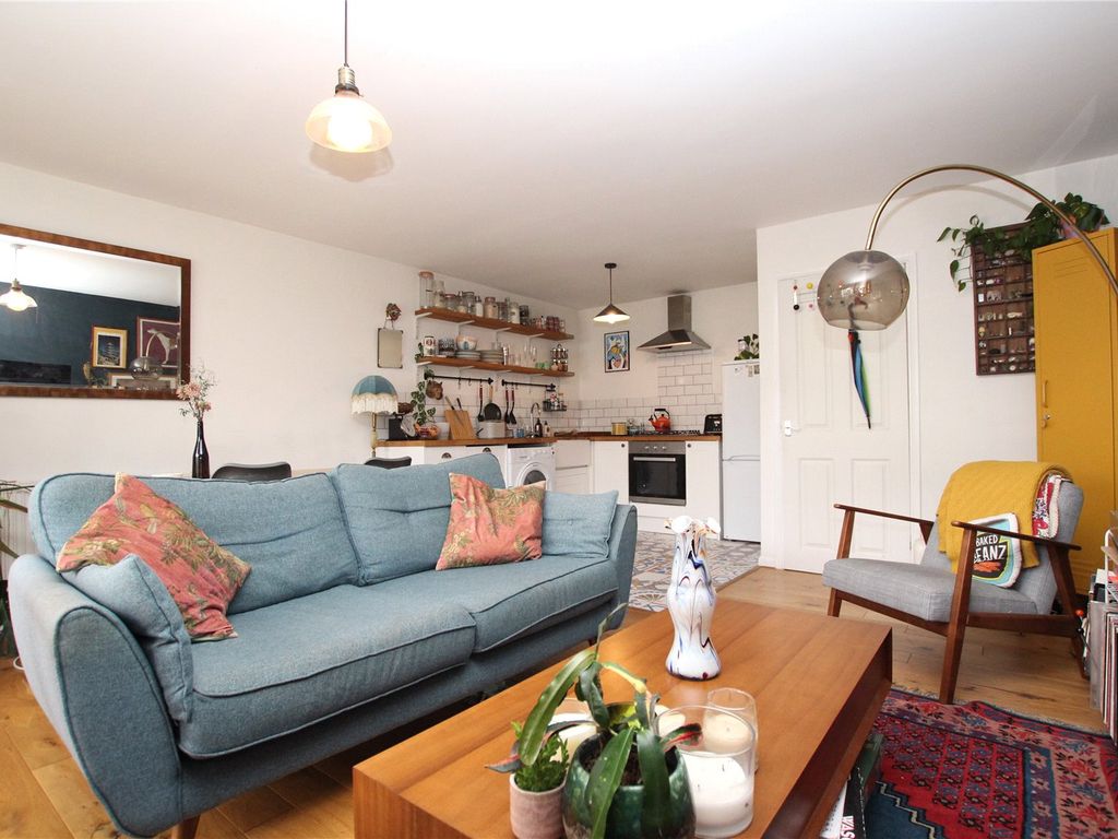 1 bed flat for sale in Eglinton Road, Woolwich, London SE18 Zoopla