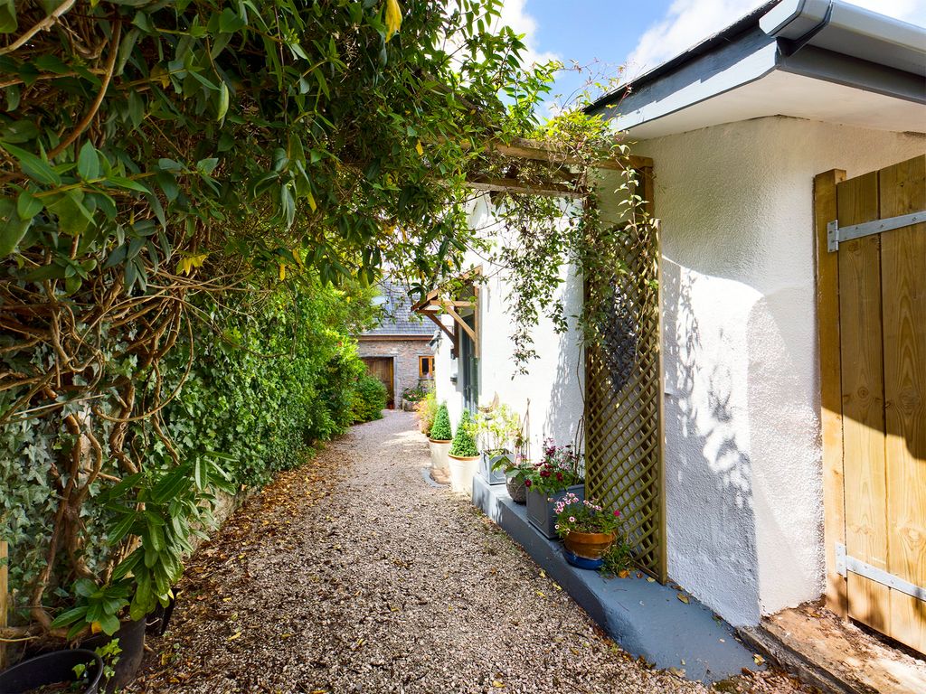 2 bed detached bungalow for sale in Fore Street, Ipplepen, Newton Abbot TQ12 Zoopla