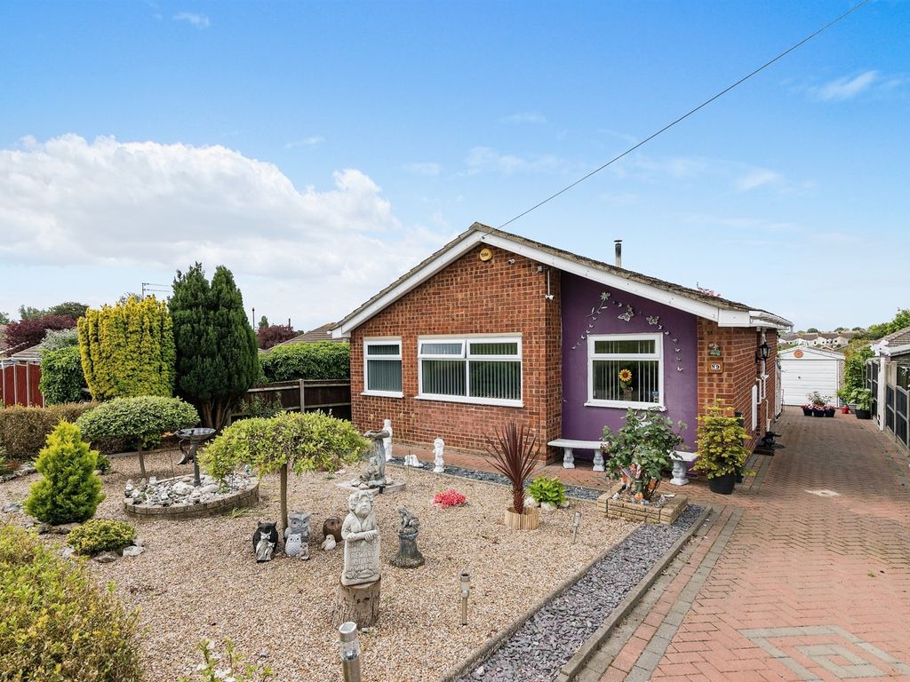 2 bed detached bungalow for sale in Kesgrave Drive, Lowestoft NR32 Zoopla