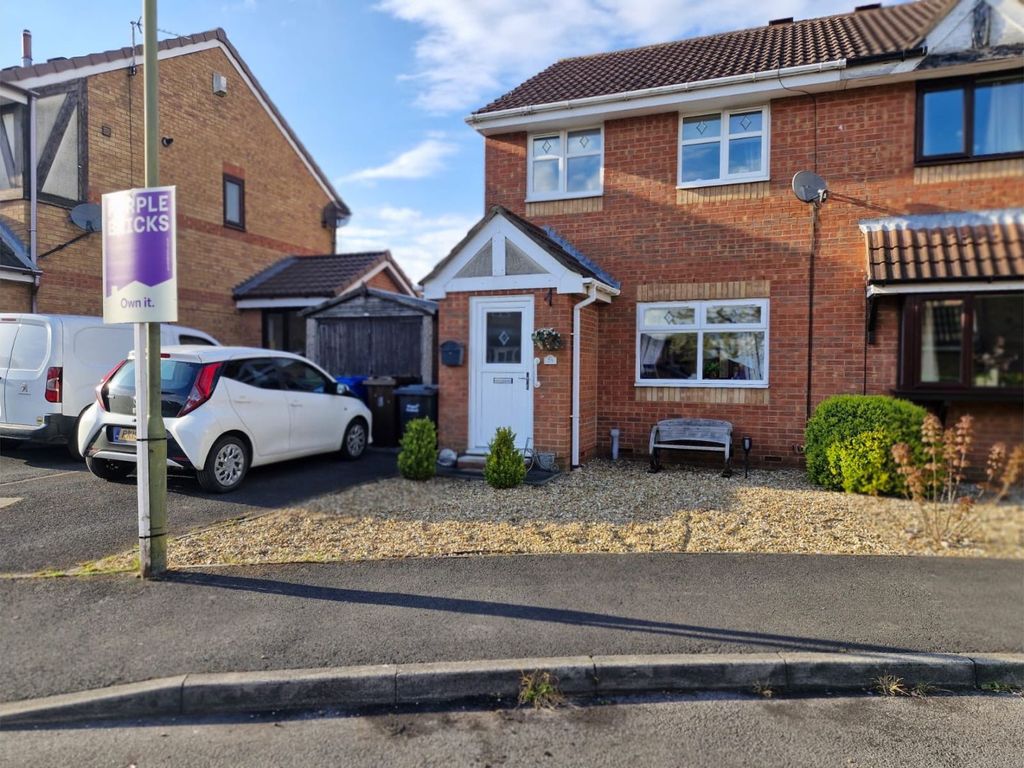 3 bed semidetached house for sale in Egerton Street, Wigan WN2, £