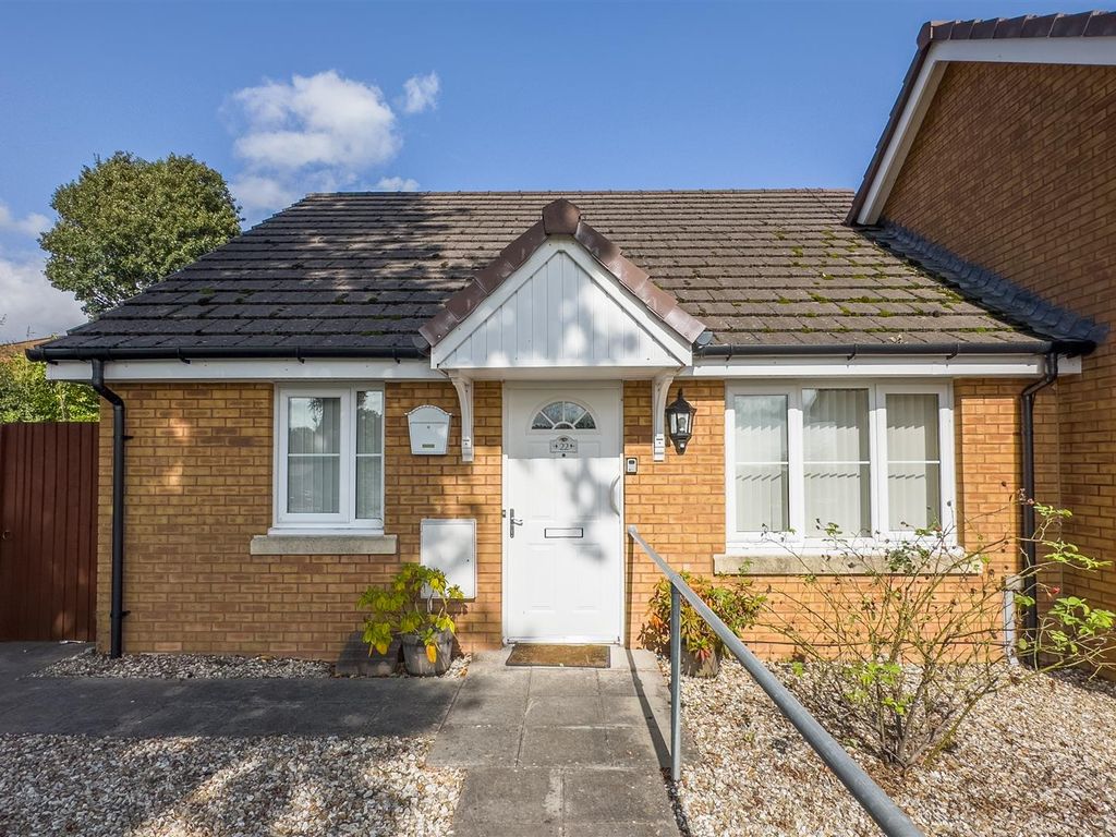 2 bed bungalow for sale in Thorncliffe Road, St. Dials, Cwmbran NP44, £