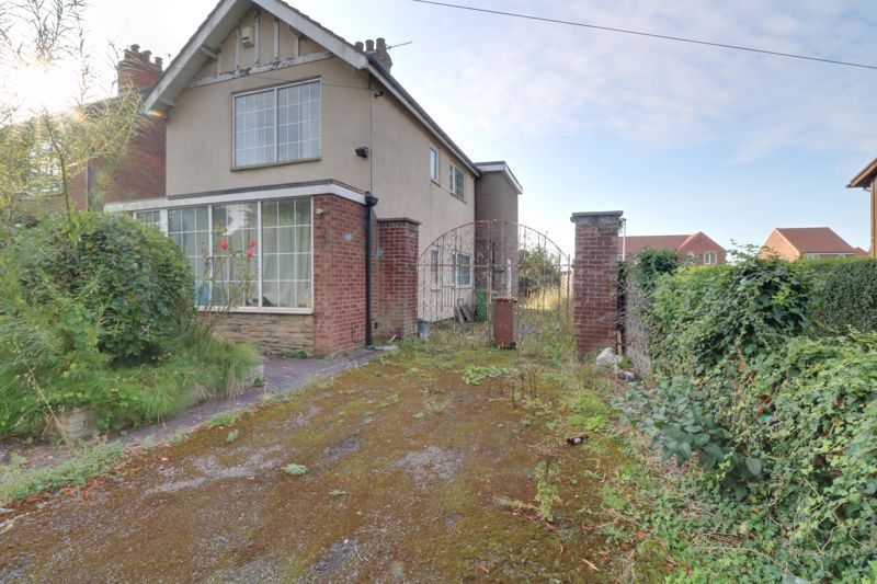 4 bed detached house for sale in Burringham Road, Scunthorpe DN17 Zoopla