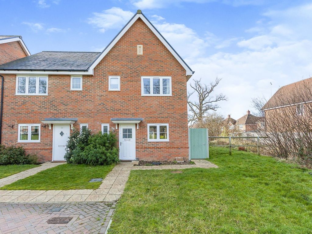 3 bed end terrace house for sale in Carter Drive, Broadbridge Heath
