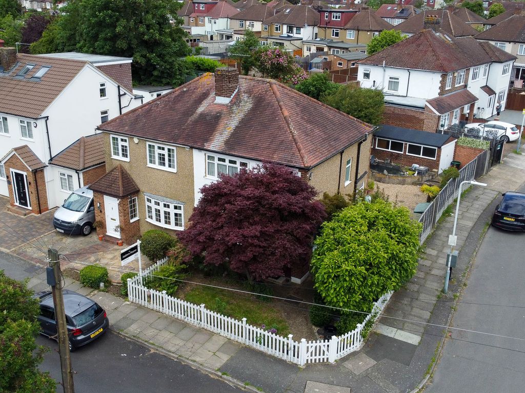 3 bed semidetached house for sale in Field End Road, Ruislip HA4, £