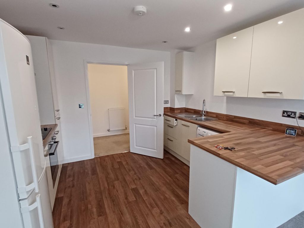 2 bed flat to rent in 2 Hartington Road, Altrincham WA14 Zoopla