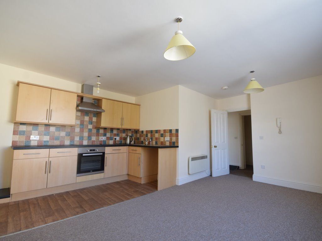 1 bed flat to rent in The Square, Hartland, Bideford EX39, £485 pcm