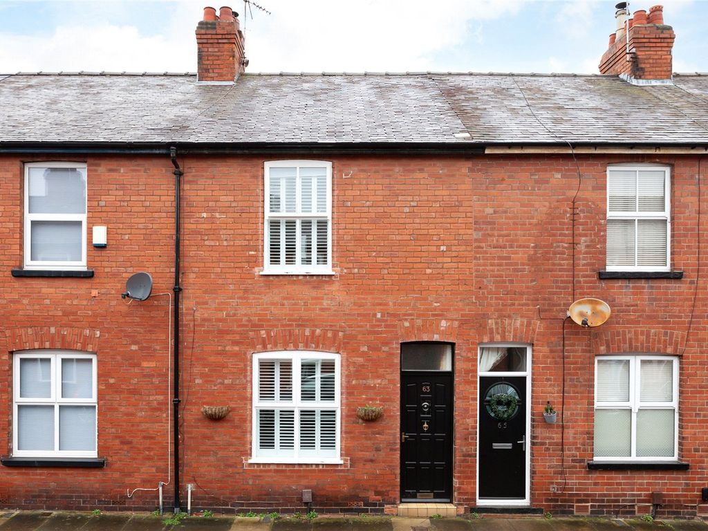 2 bed terraced house for sale in Barlow Street, York, North Yorkshire