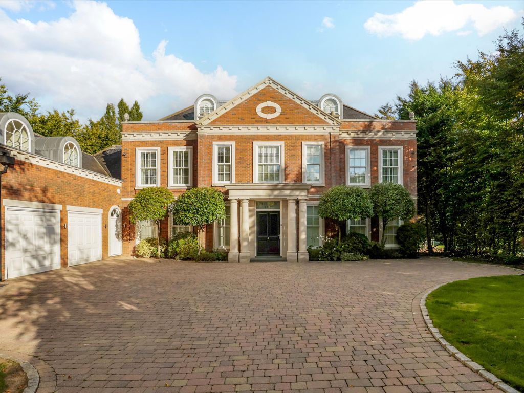 6 bed detached house for sale in Princes Drive, Oxshott, Leatherhead
