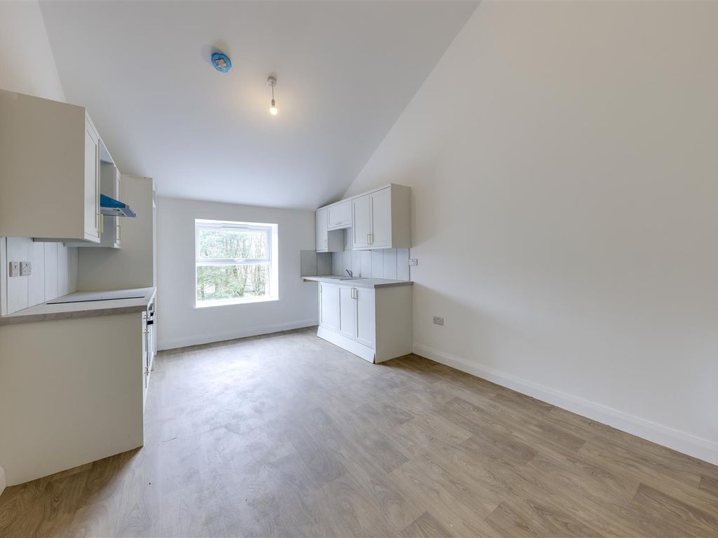 2 bed flat to rent in Bury Road, Rawtenstall, Rossendale BB4 Zoopla