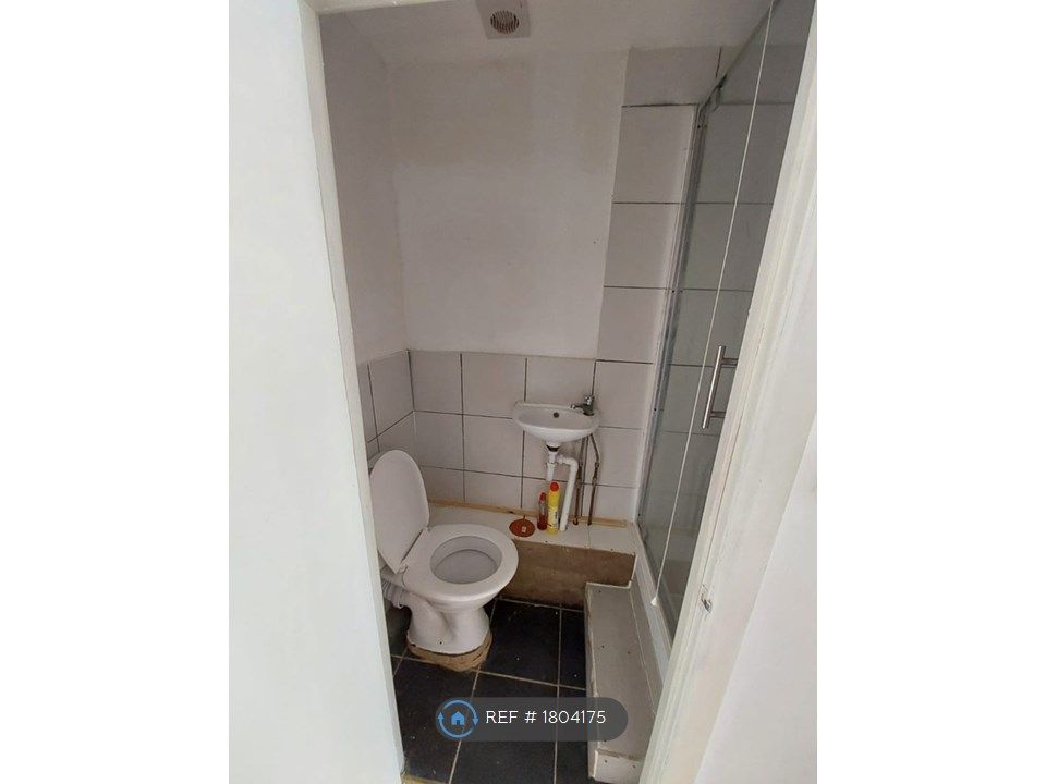 Studio to rent in Wembley, Wembley HA0, £1,200 pcm Zoopla