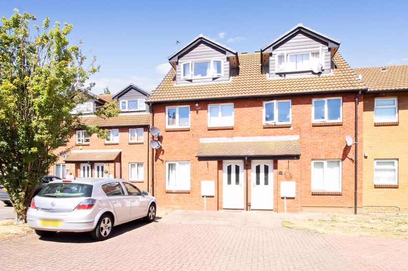 2 bed for sale in Helmsdale Close, Yeading, Hayes UB4, £