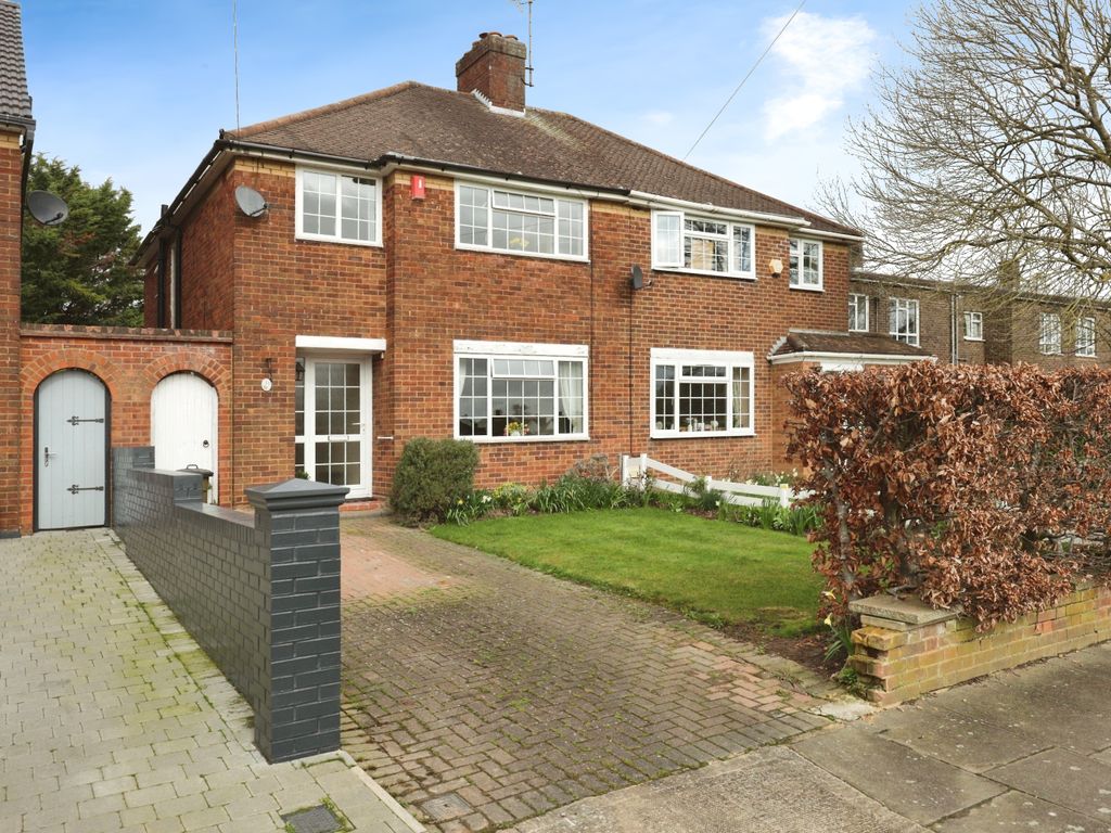 3 bed semidetached house for sale in Elstow Close, Ruislip HA4, £