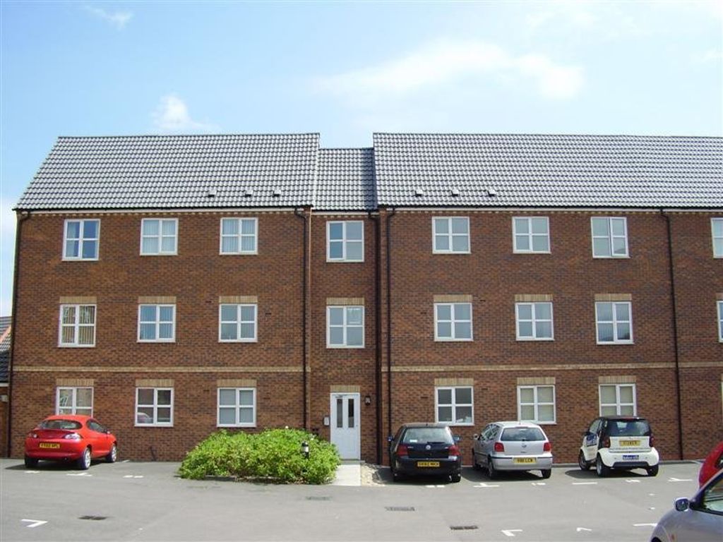 2 bed flat to rent in Thompson Court, Chilwell NG9, £875 pcm Zoopla
