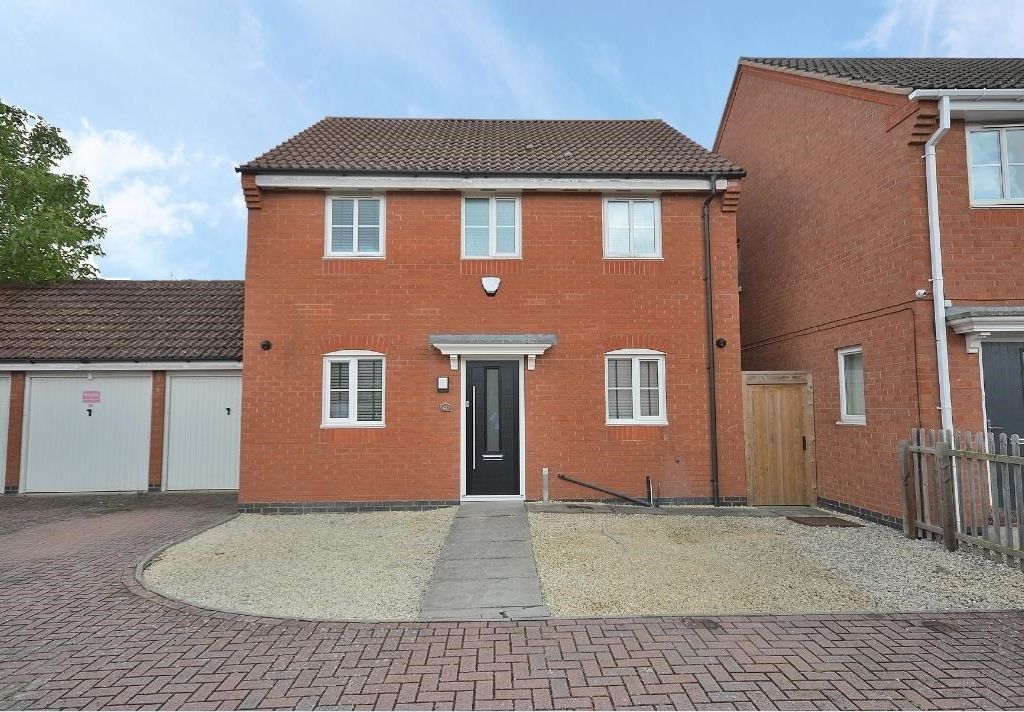 3 bed detached house for sale in Maye Dicks Road, Rushden NN10 Zoopla