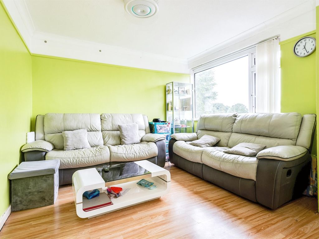 Field Avenue, Oxford OX4  