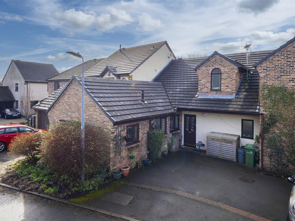 3 bed terraced house for sale in Park Lane, Pickmere, Knutsford WA16