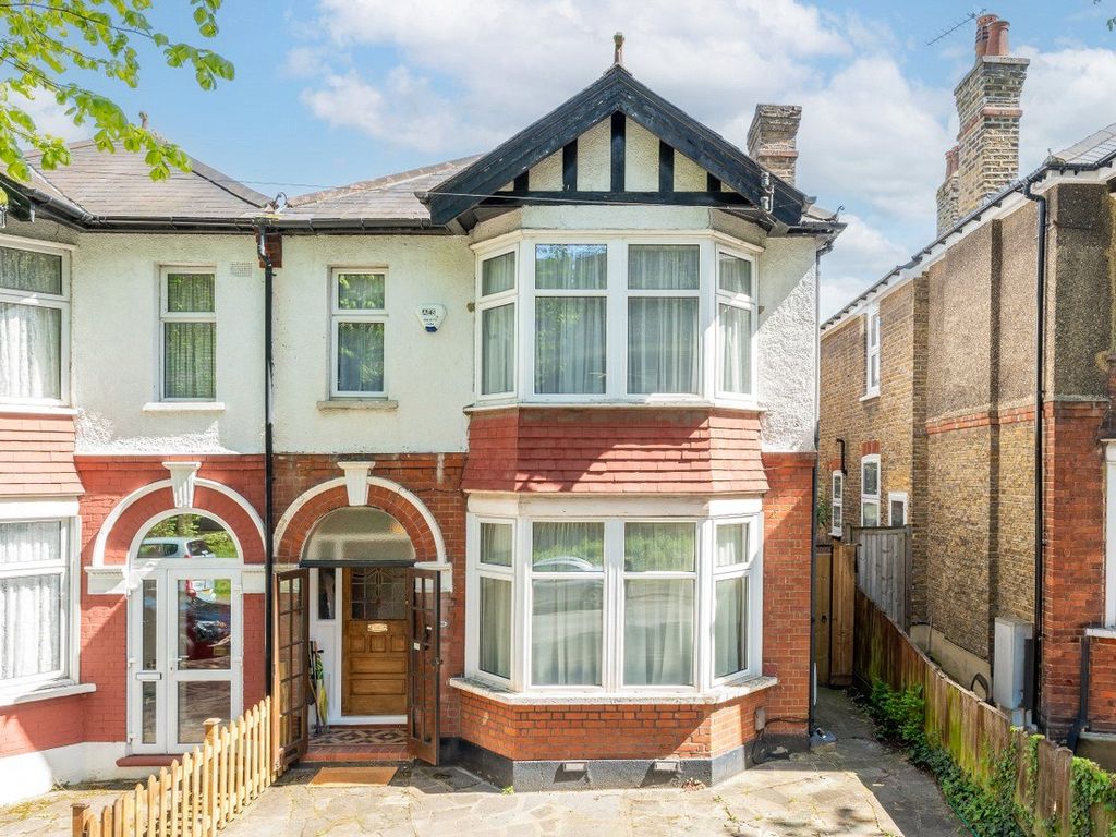 4 bed semidetached house for sale in Lenham Road, Sutton SM1, £650,000