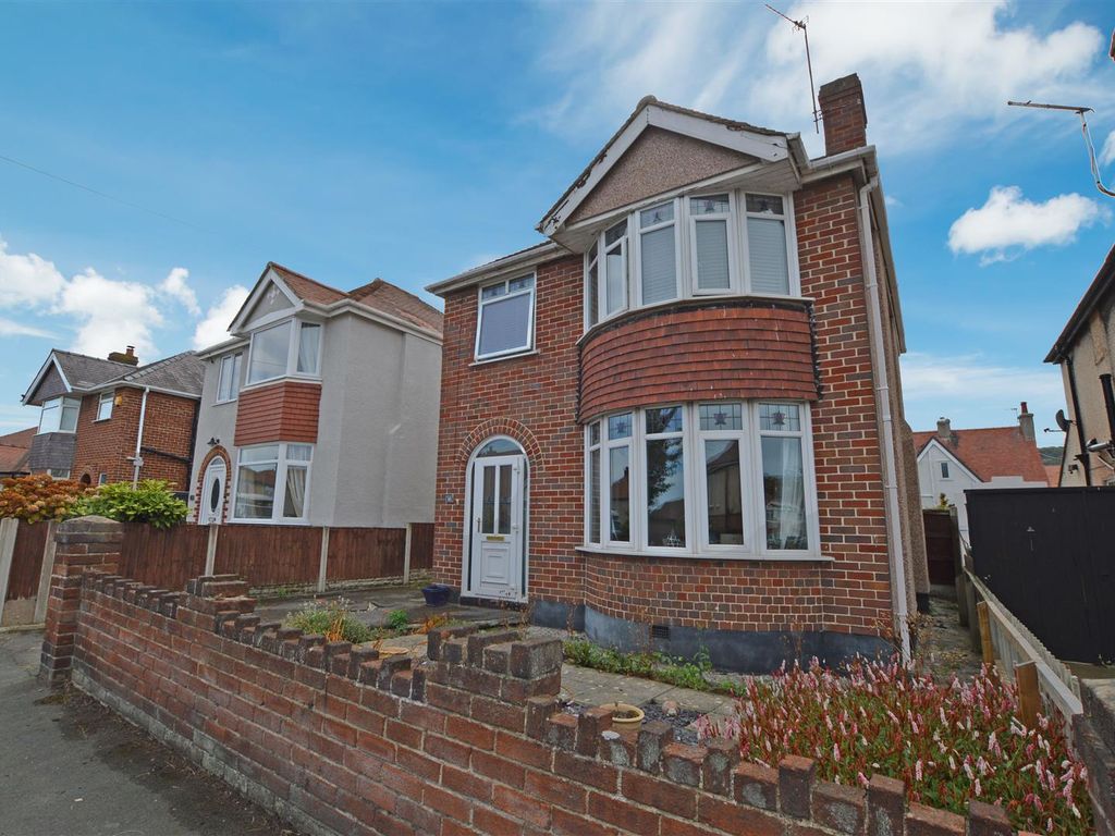 3 bed detached house for sale in Pentre Avenue, Abergele, Conwy LL22