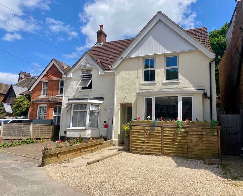 3 bed semidetached house for sale in Lion Lane, Haslemere GU27, £