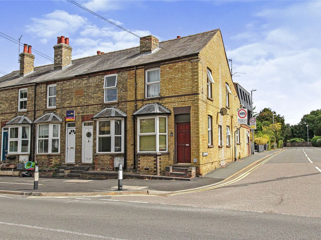 3 bed end terrace house for sale in Cambridge Road, Ely, Cambridgeshire