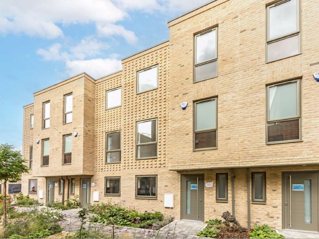 New home, 3 bed property for sale in Brighton Road, Surbiton KT6 Zoopla