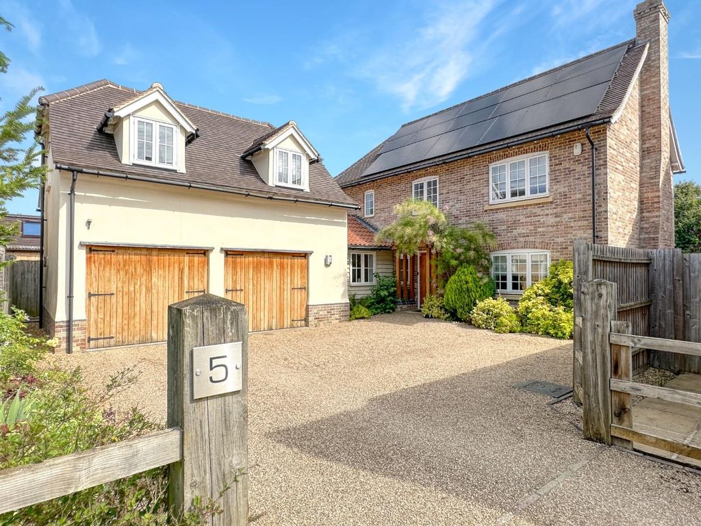6 bed detached house for sale in May Pasture, Great Shelford, Cambridge
