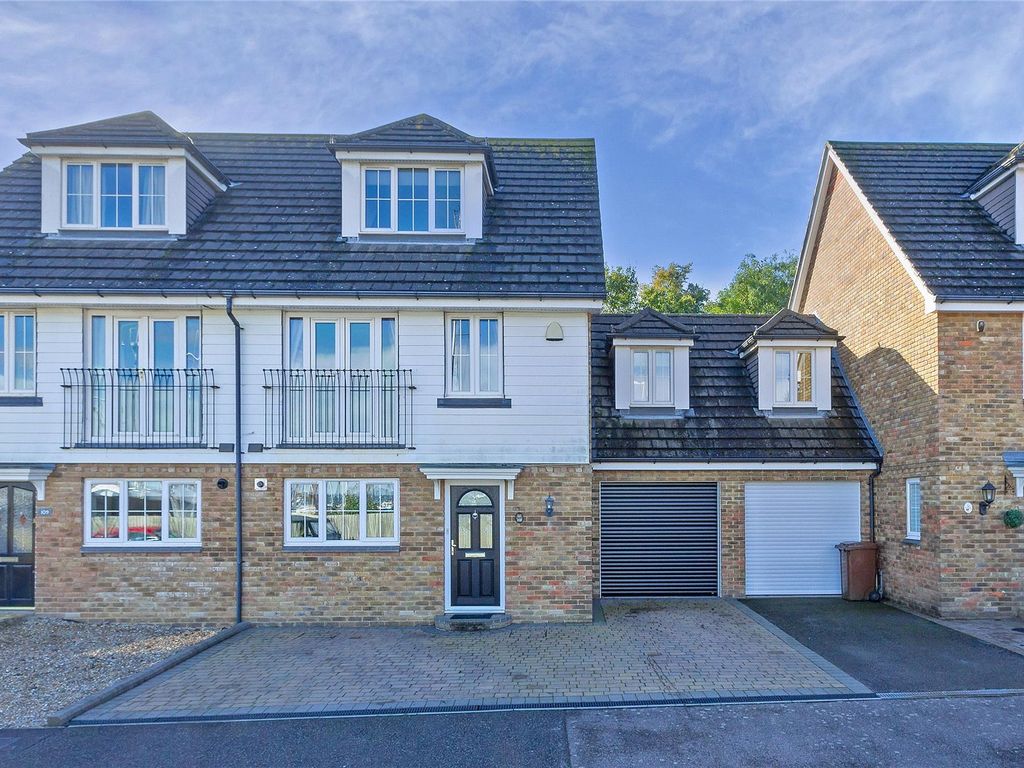 3 bed semidetached house for sale in Waterside Lane, Gillingham, Kent