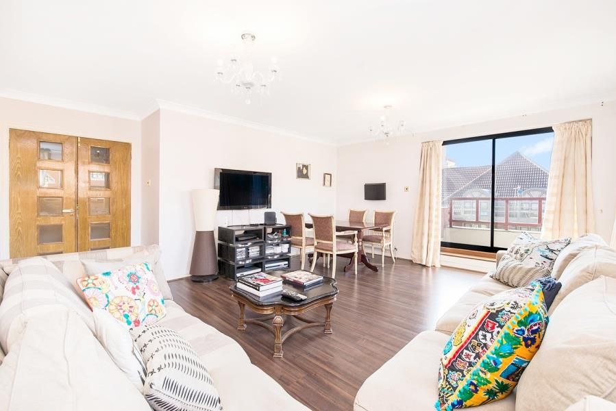 Stuart House, Windsor Way W14  