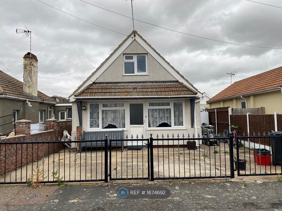 4 bed detached house to rent in Flowers Way, Jaywick, ClactonOnSea