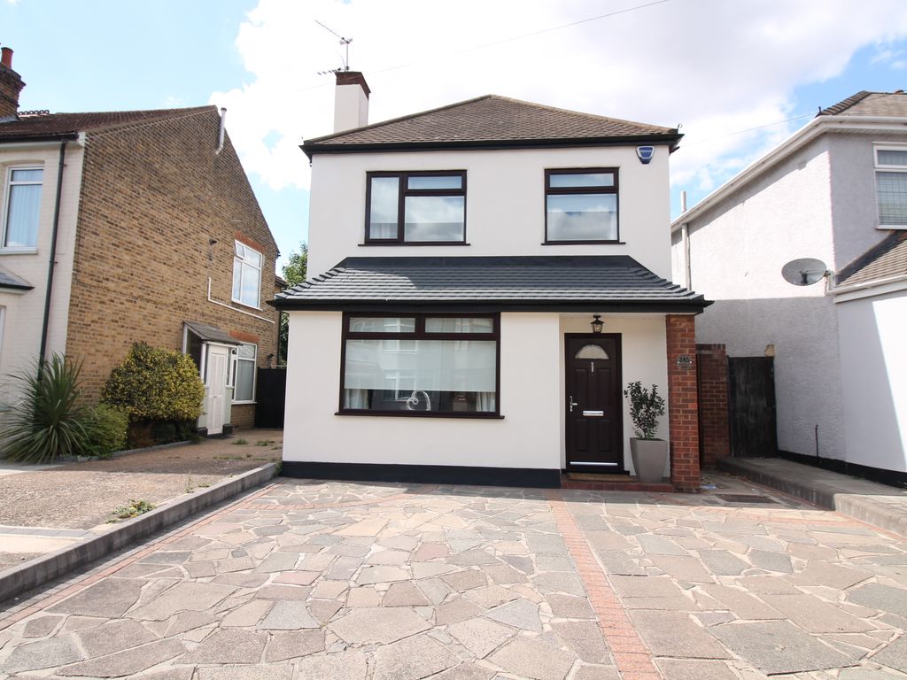 3 bed detached house for sale in Brentwood Road, Gidea Park, Essex RM2