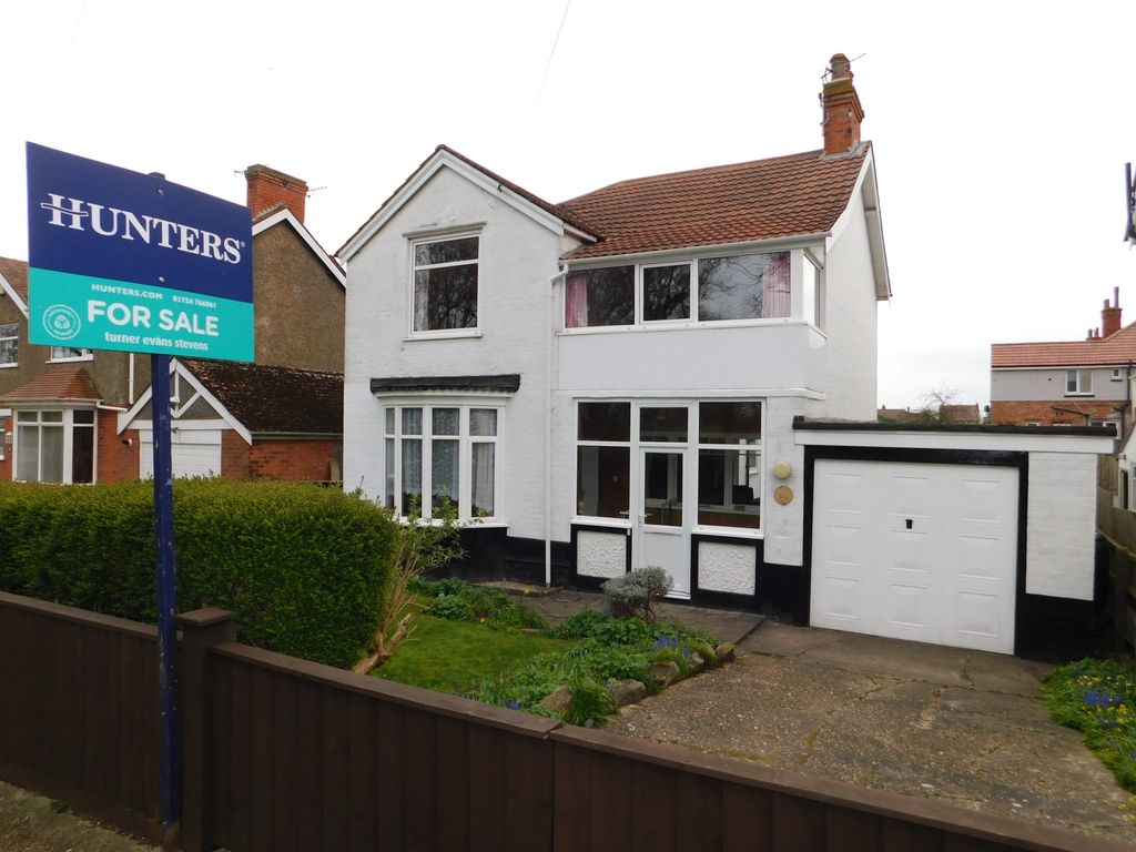 4 bed detached house for sale in North Shore Road, Lincolnshire