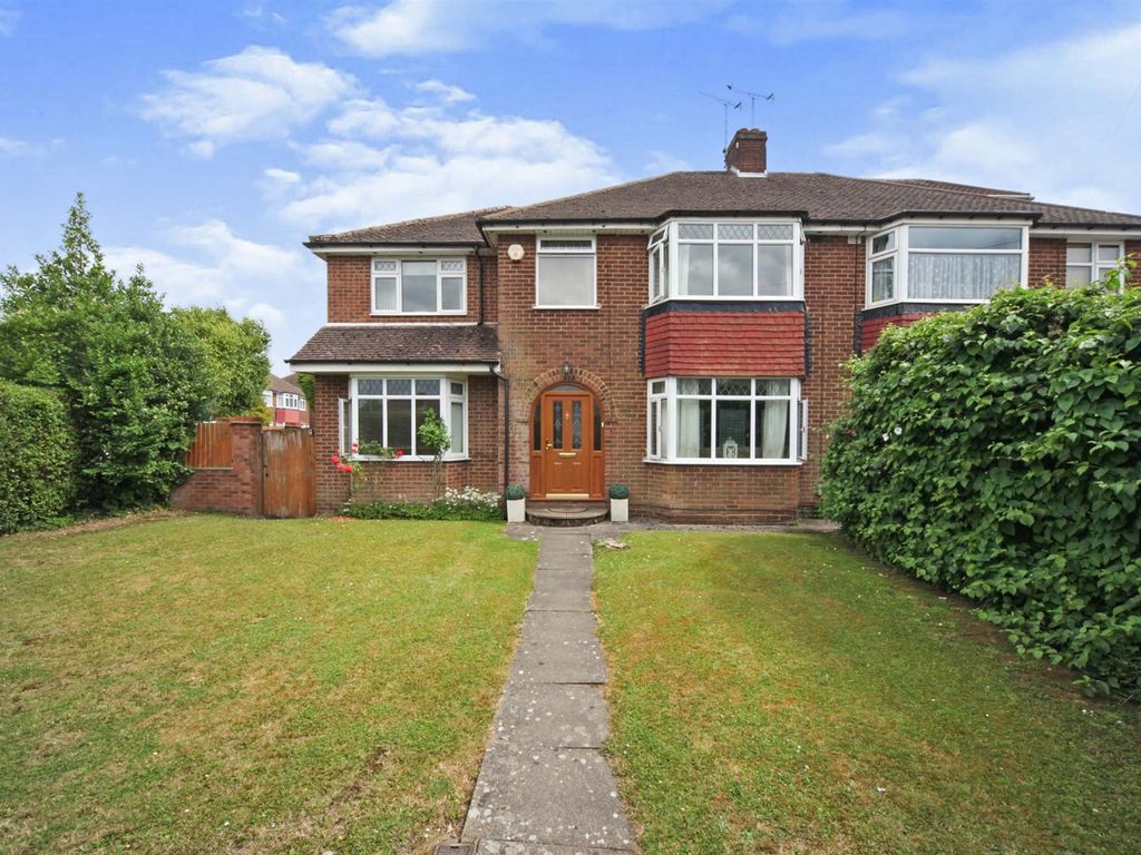 4 bed semidetached house for sale in Halfmoon Lane, Dunstable LU5 Zoopla