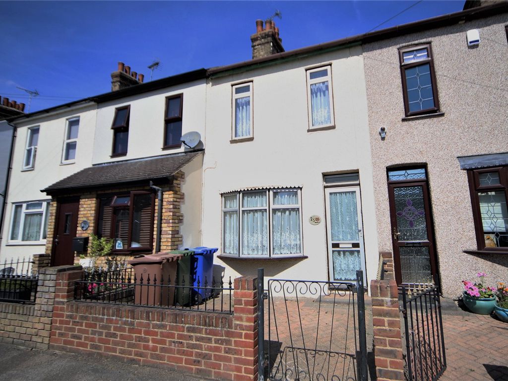 3 bed terraced house for sale in Grove Road, StanfordLeHope, Essex