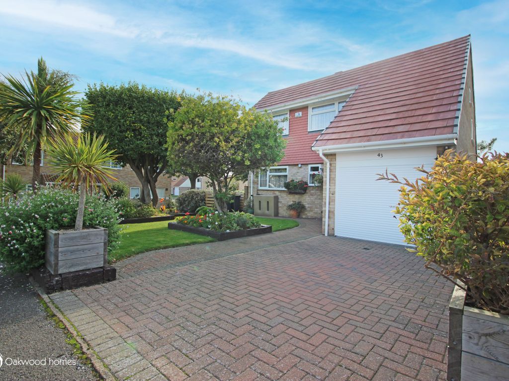 4 bed detached house for sale in Staplehurst Gardens, Cliftonville