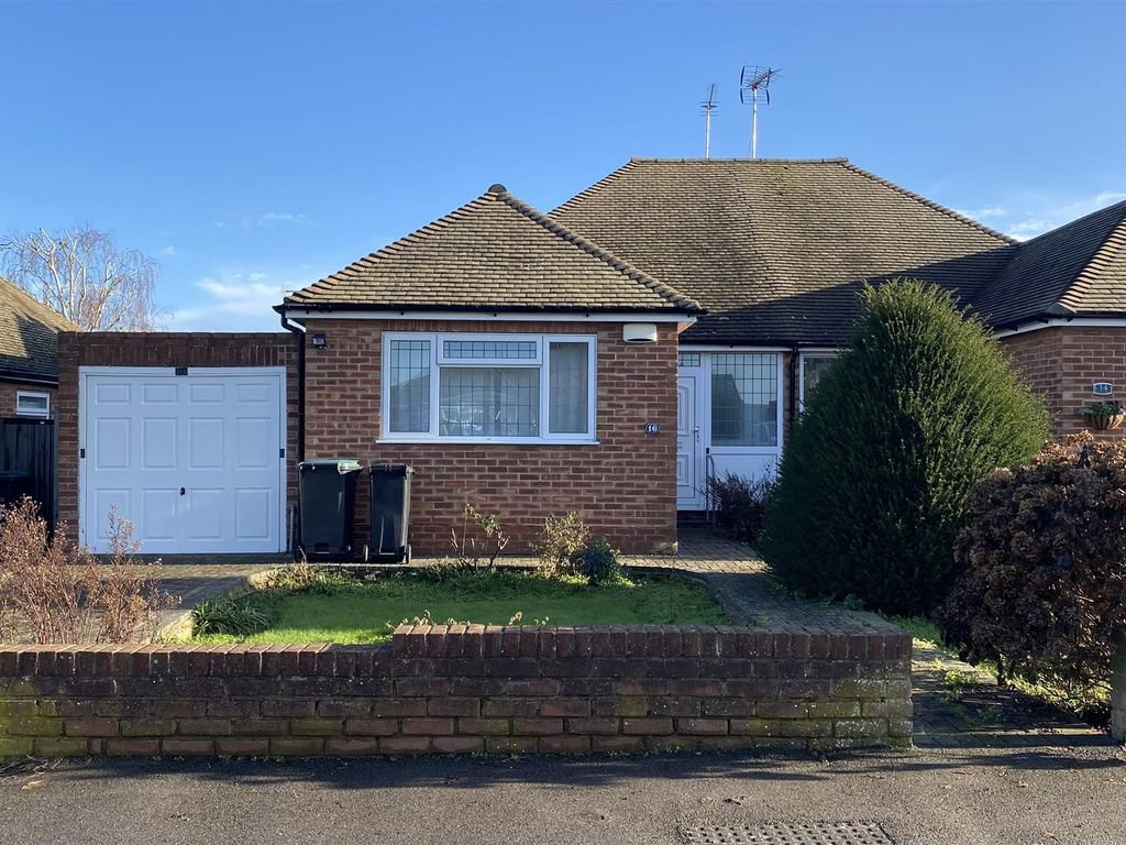 2 bed semidetached bungalow for sale in Nursery Road, Meopham
