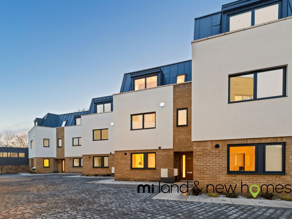 New home, 4 bed semidetached house for sale in Bruce Grove, London N17