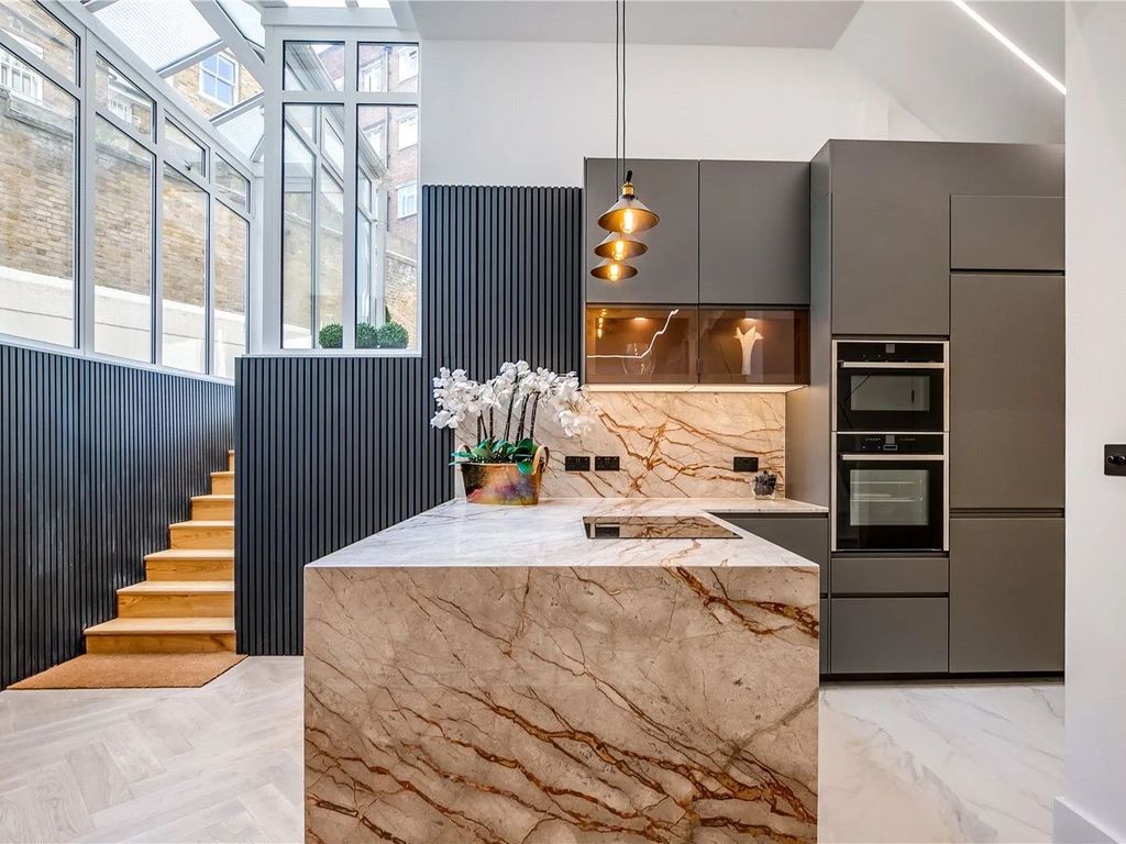 Elystan Place, London SW3