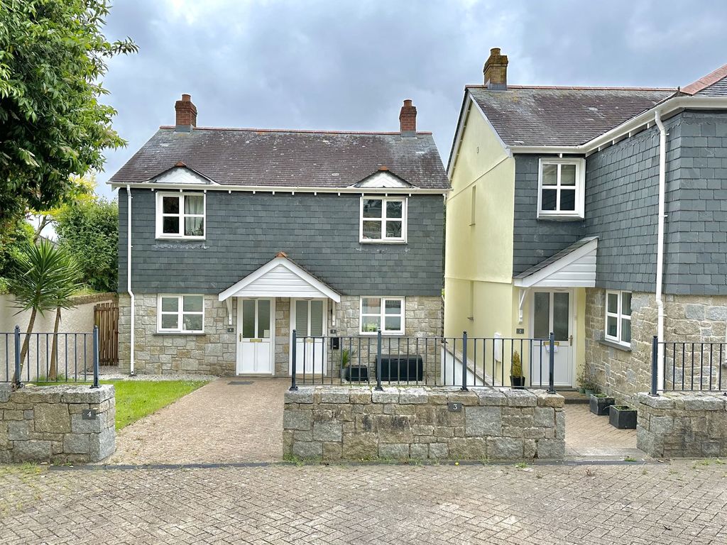 2 bed semidetached house for sale in Vinery Meadow, Penryn TR10, £