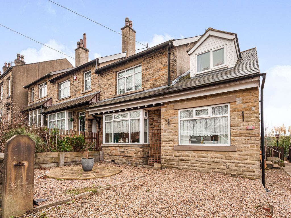 3 bed end terrace house for sale in Clifton Common, Brighouse HD6 Zoopla