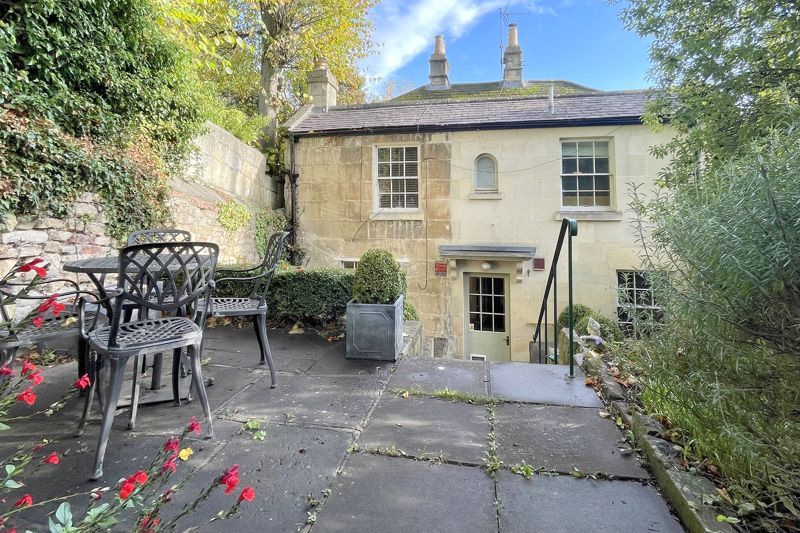 London Road, Bath BA1  