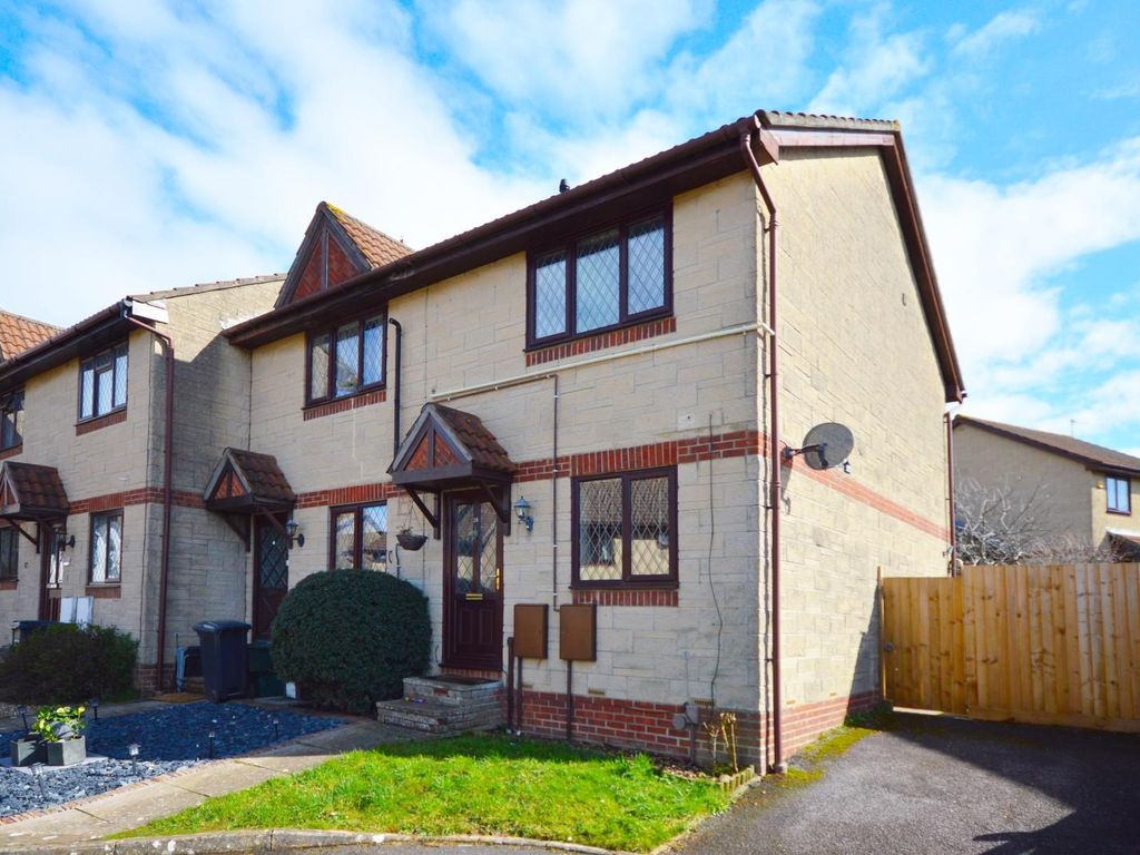 2 bed end terrace house for sale in Brunel Road, Nailsea, Bristol BS48