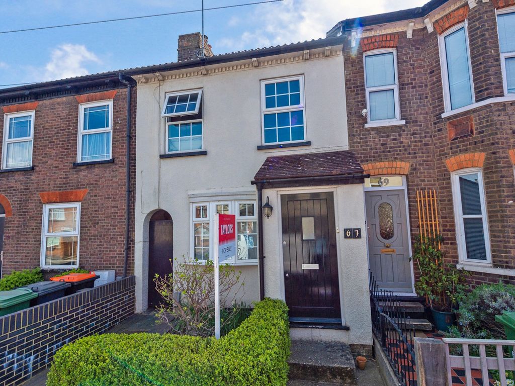 3 bed terraced house for sale in Union Street, Dunstable, Bedfordshire