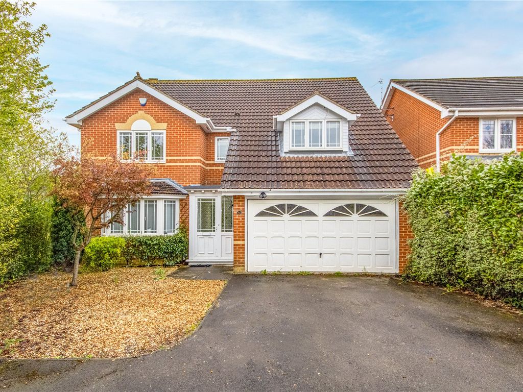 4 bed detached house to rent in Baxter Close, Abbeymeads, Swindon