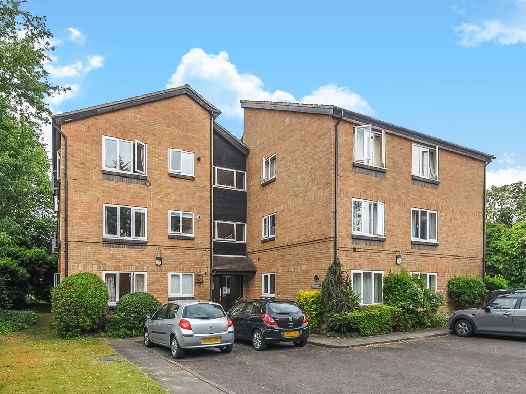 1 bed flat to rent in Surbiton Hill Park, Surbiton KT5 Zoopla